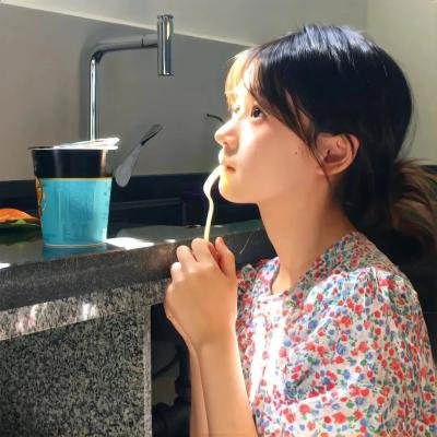 巴黎艳妹